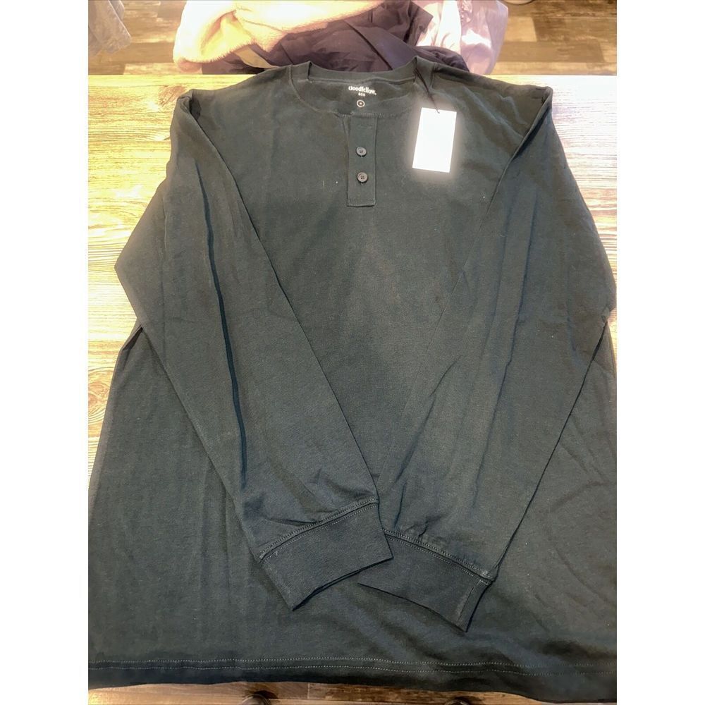 Men's Long Sleeve Henley T-Shirt - Goodfellow & Co Dark Green. Size Small. T